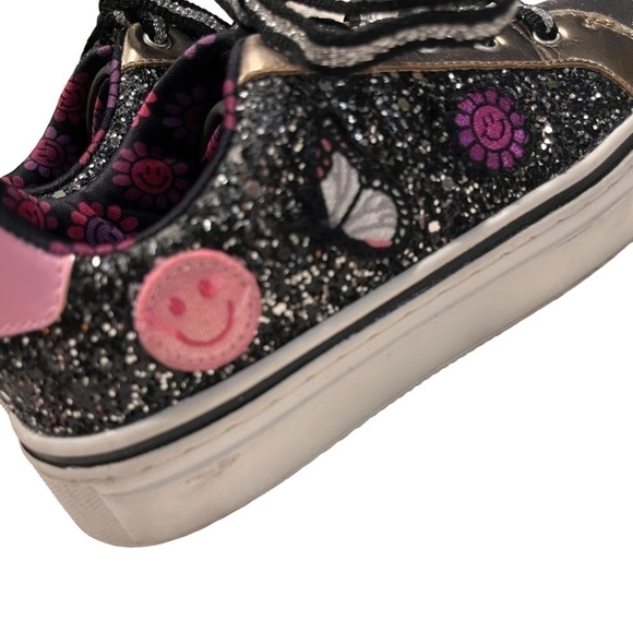 Madden NYC Big Girls Junie Sneaker Girls size 2 - Picture 3 of 6